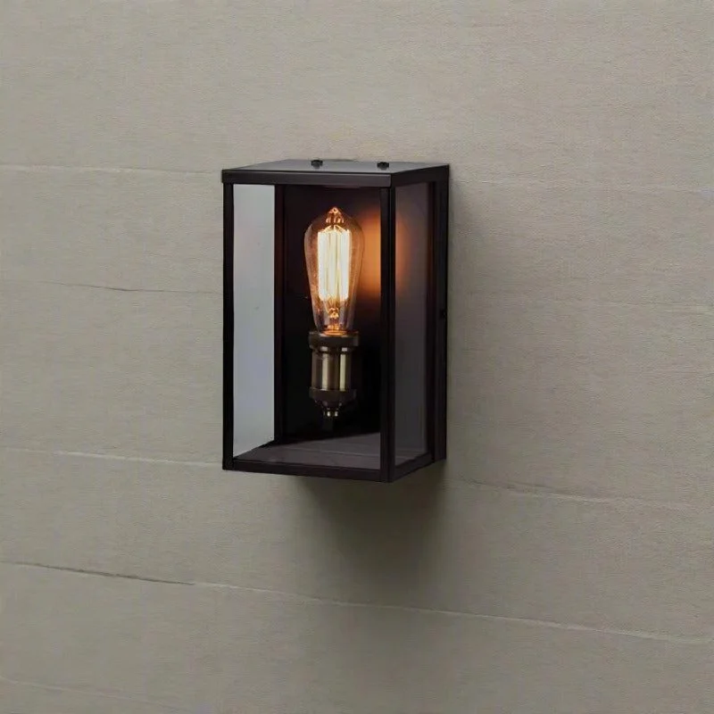 Hamptons Outdoor Wall Light Hamptons Style in Black