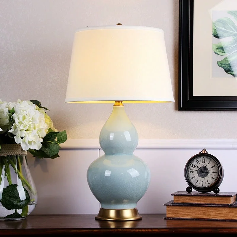 Oriental Gourd Table Lamp