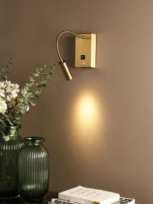 Arnel G Wall Light