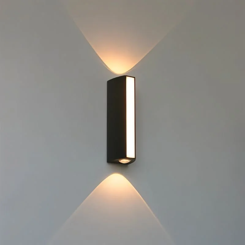 Erhan Outdoor Wall Lamp