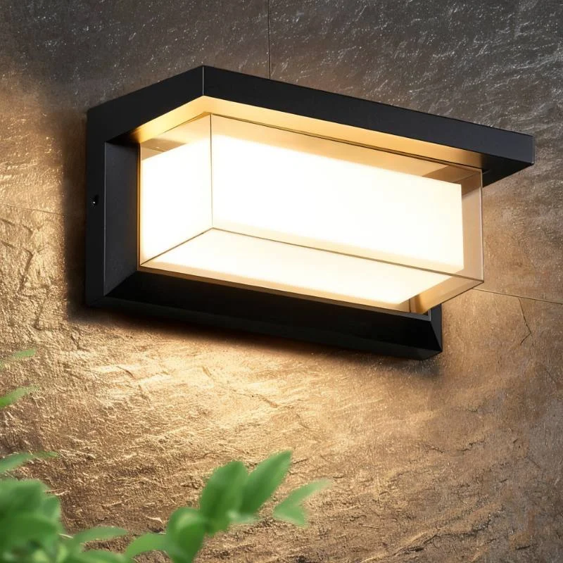 Esmond Outdoor Wall Lamp