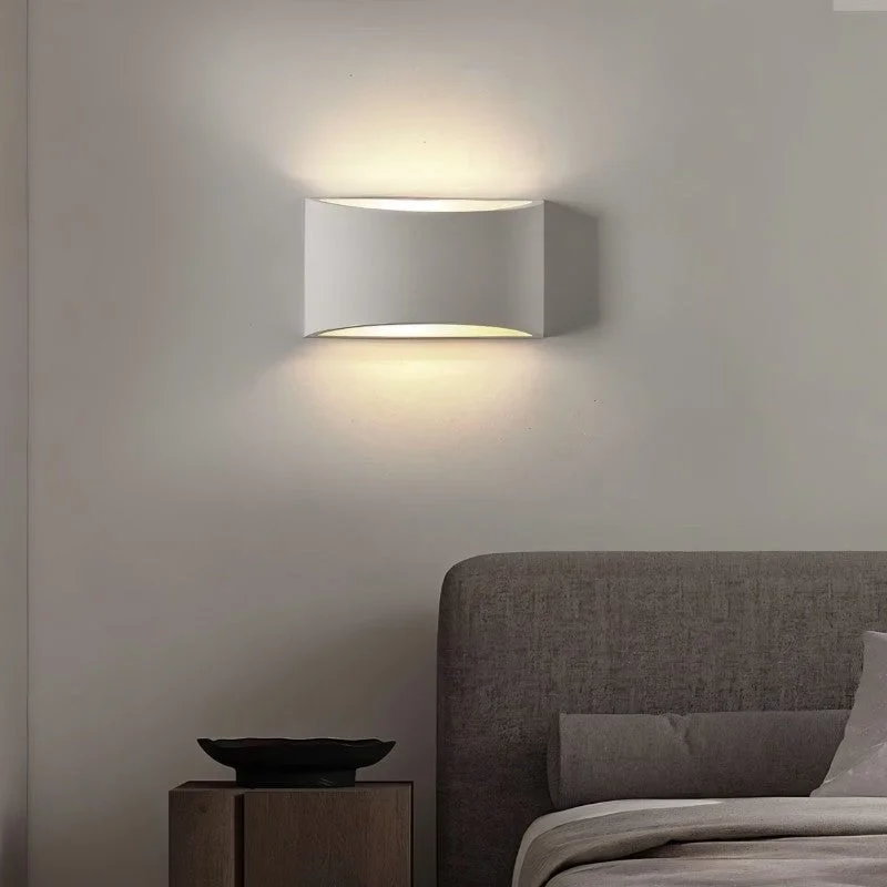 Kirta Wall Lamp