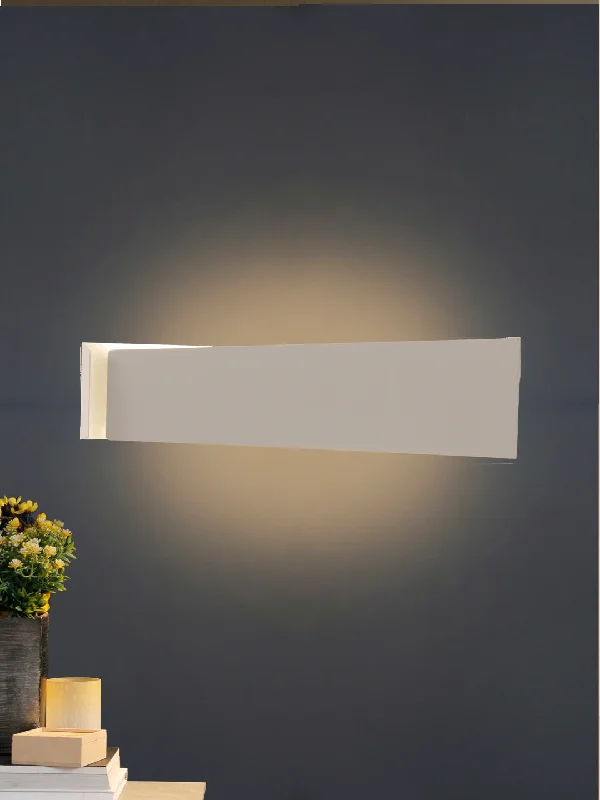 Paramount White Wall Light